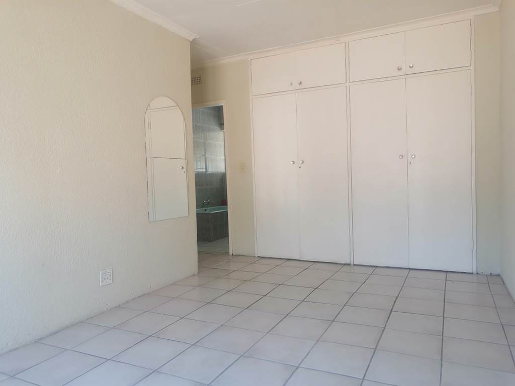 3 Bed Cluster in Kempton Park Central photo number 16