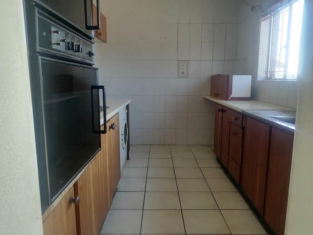 3 Bed Cluster in Kempton Park Central photo number 2
