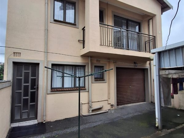 2 Bedroom House 2 Bedroom House