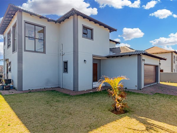 4 Bedroom House 4 Bedroom House