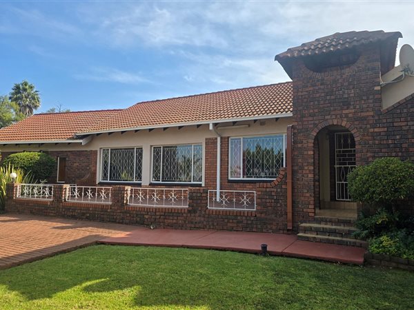 3 Bedroom House 3 Bedroom House