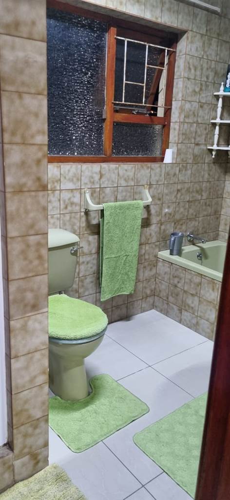 3 Bed Townhouse in Southernwood photo number 26