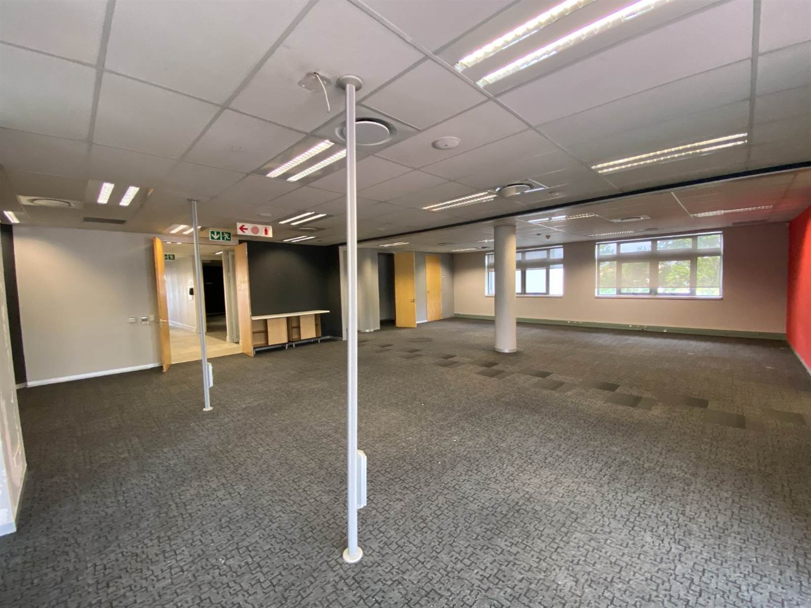 870  m² Office Space in Waterfall Estate photo number 7