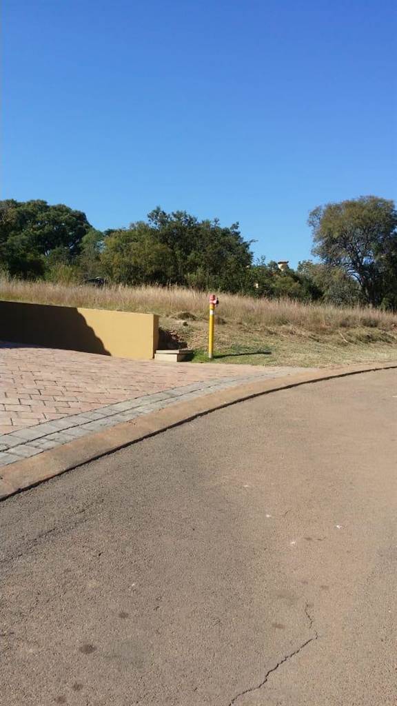 1180 m² Land available in Broederstroom photo number 8