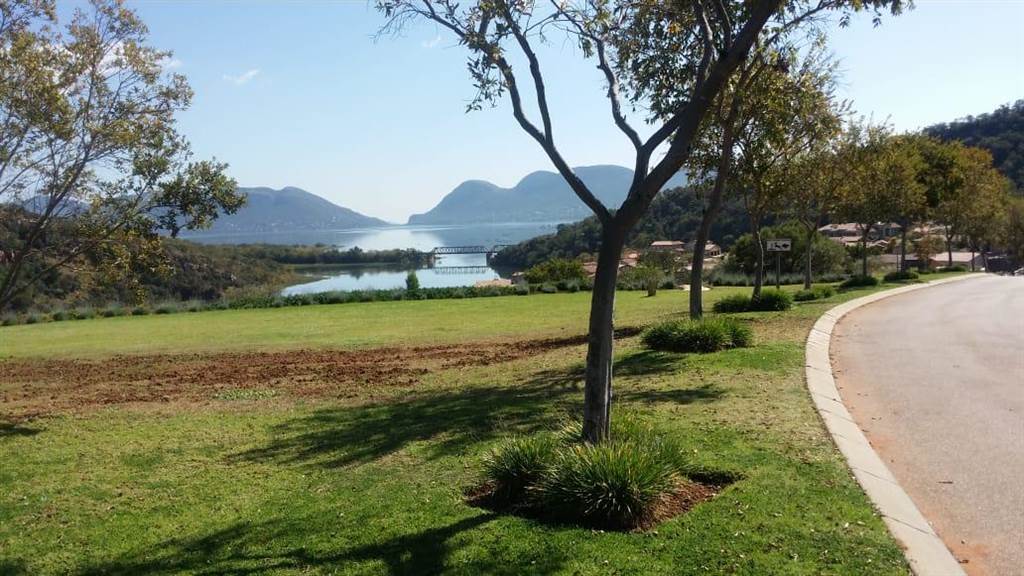 1180 m² Land available in Broederstroom photo number 6