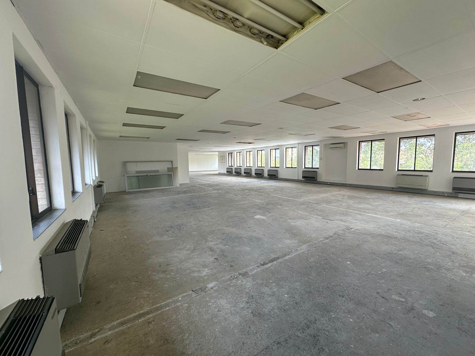 384  m² Commercial space in Vorna Valley photo number 21