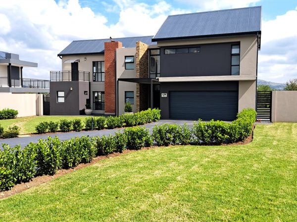 4 Bedroom House 4 Bedroom House