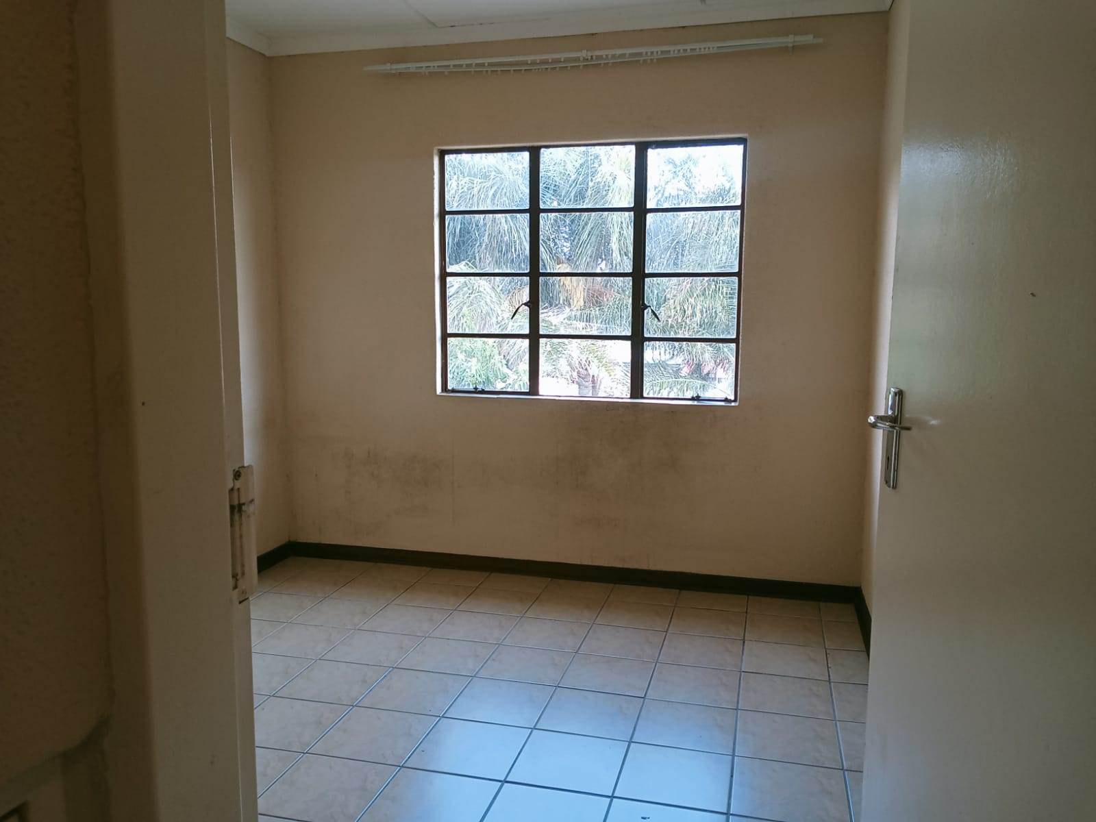2 Bed Flat in Bo Dorp photo number 9