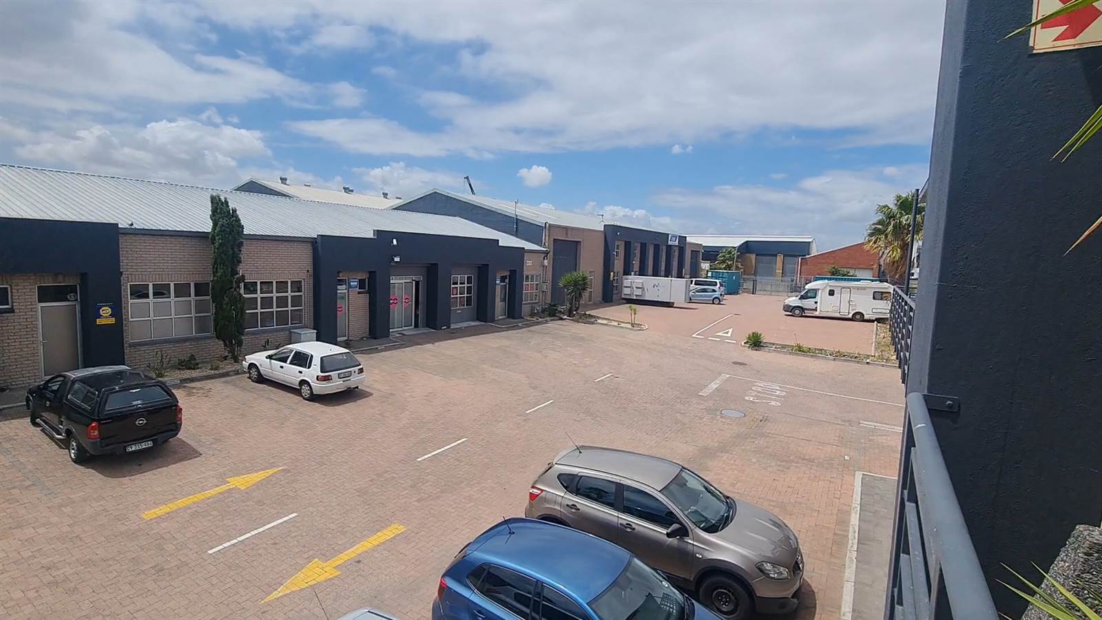 100  m² Commercial space in Milnerton photo number 4