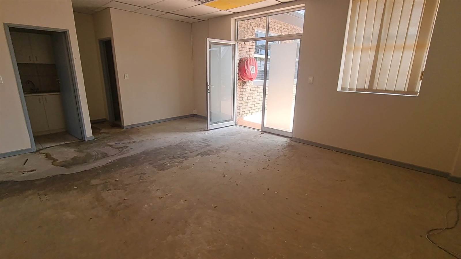 100  m² Commercial space in Milnerton photo number 6