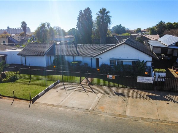 3 Bedroom House 3 Bedroom House