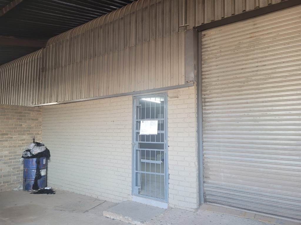 225  m² Industrial space in Clayville East photo number 12