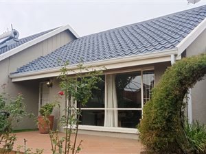 3 Bed House in Highway Gardens