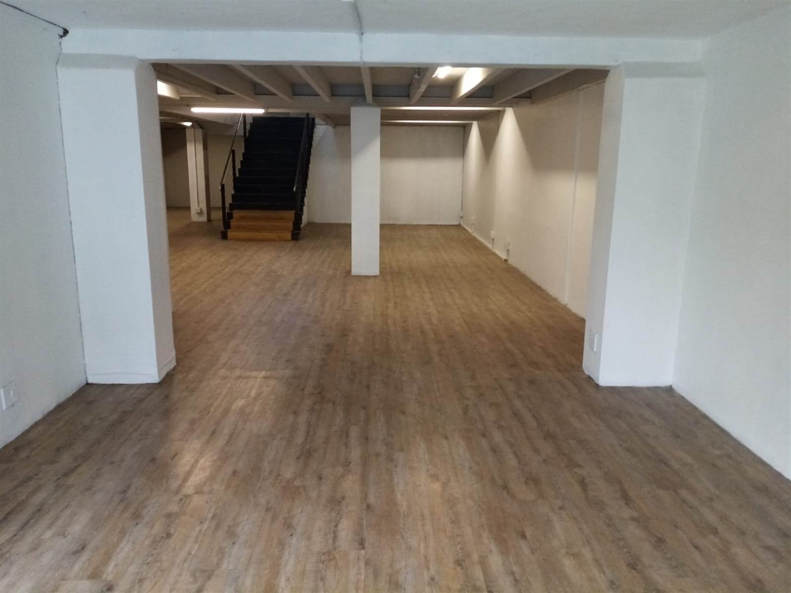 325  m² Commercial space in Bellville Central photo number 2
