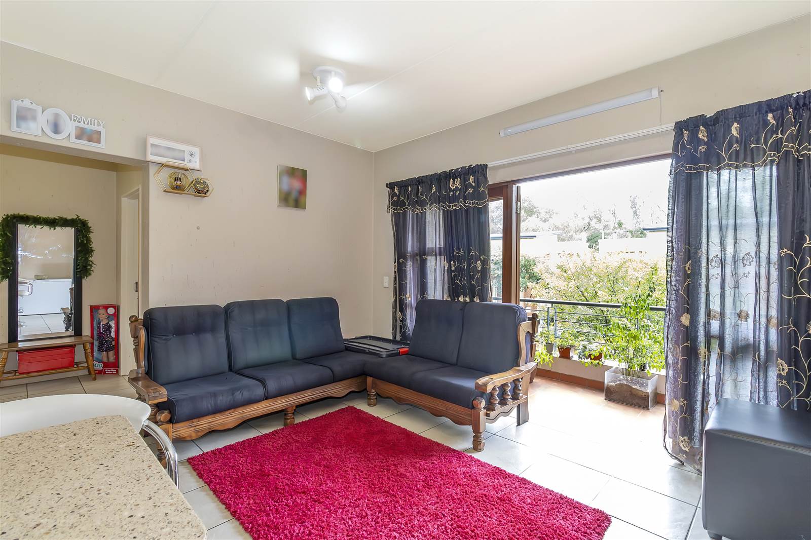 2 Bed Apartment in Douglasdale photo number 13