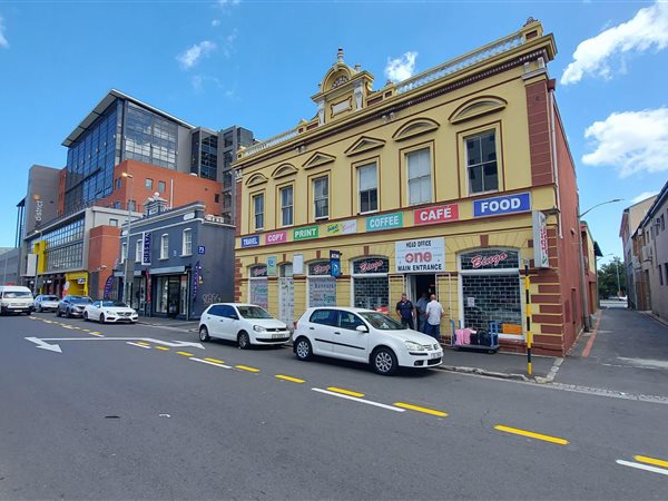 1200  m² Commercial space in Woodstock