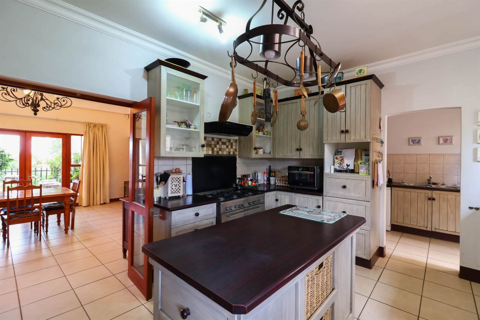 8 Bed House in Rietfontein photo number 7