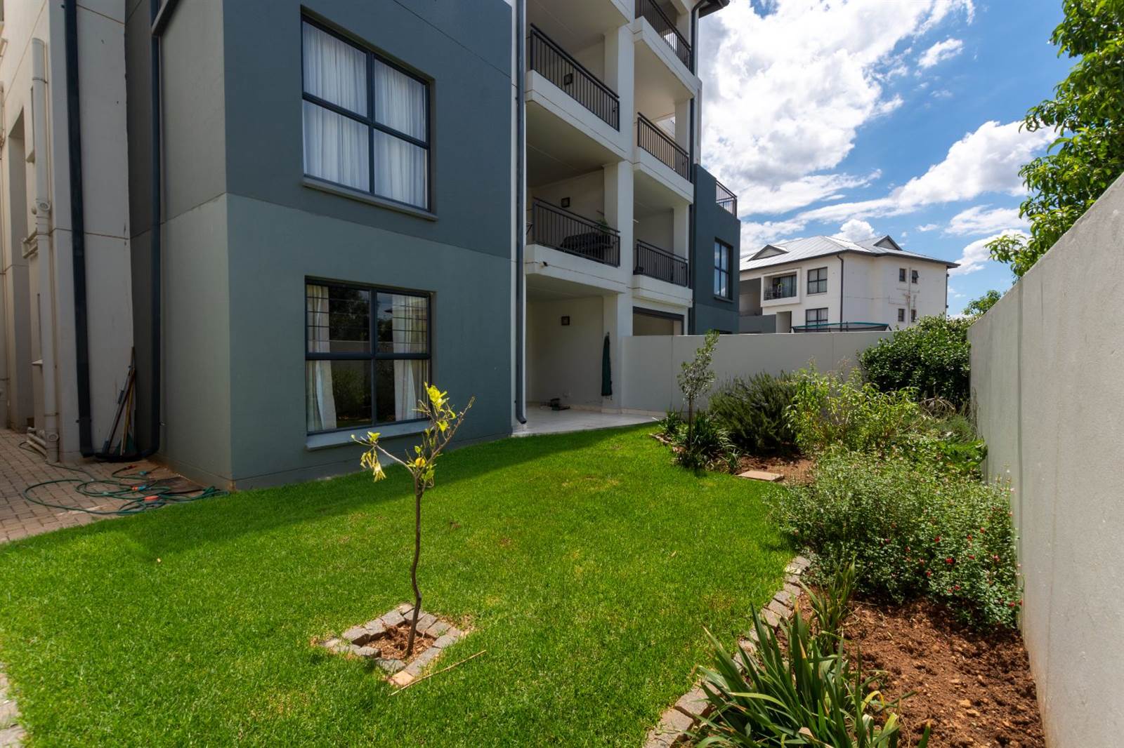 3 Bed Apartment in Modderfontein photo number 1
