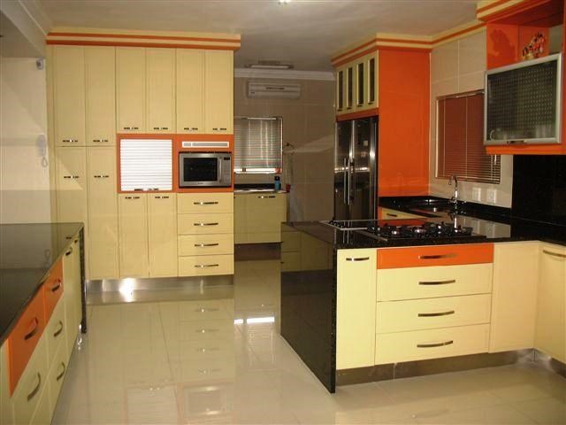 6 Bed House in Scottburgh Central photo number 7