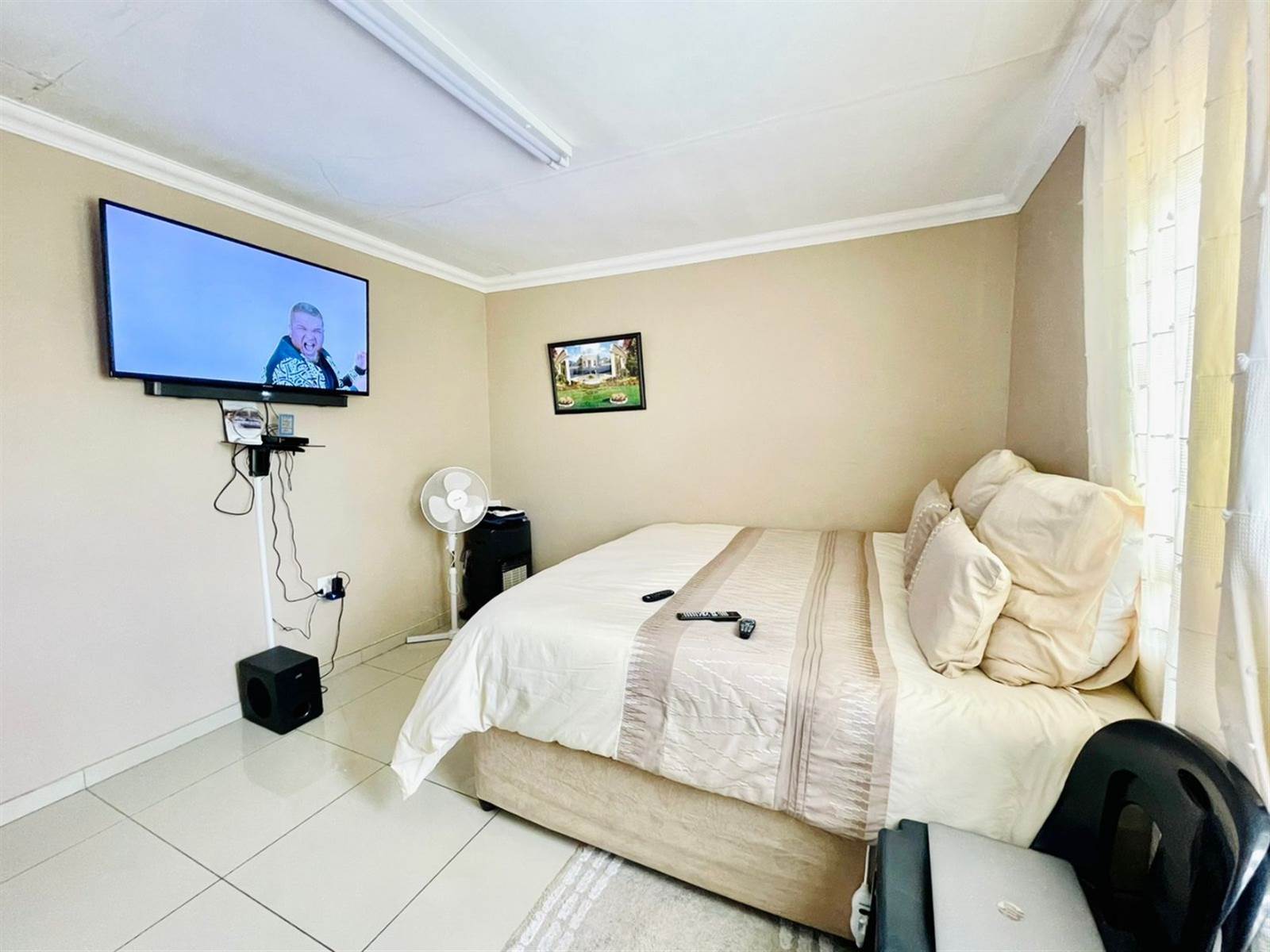 9 Bed House in Rosettenville photo number 17