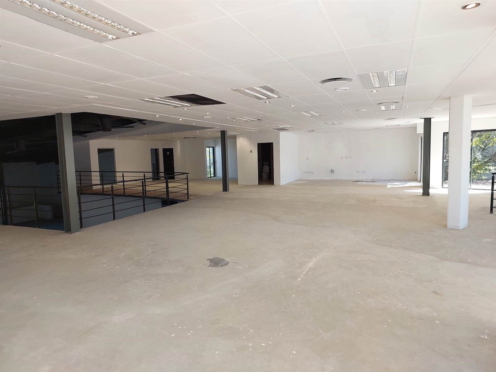 991  m² Commercial space in Bryanston photo number 21