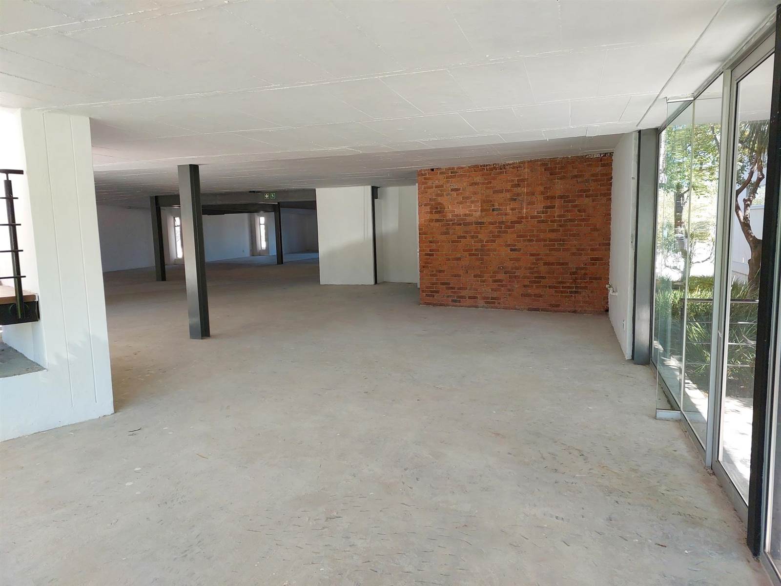 991  m² Commercial space in Bryanston photo number 4