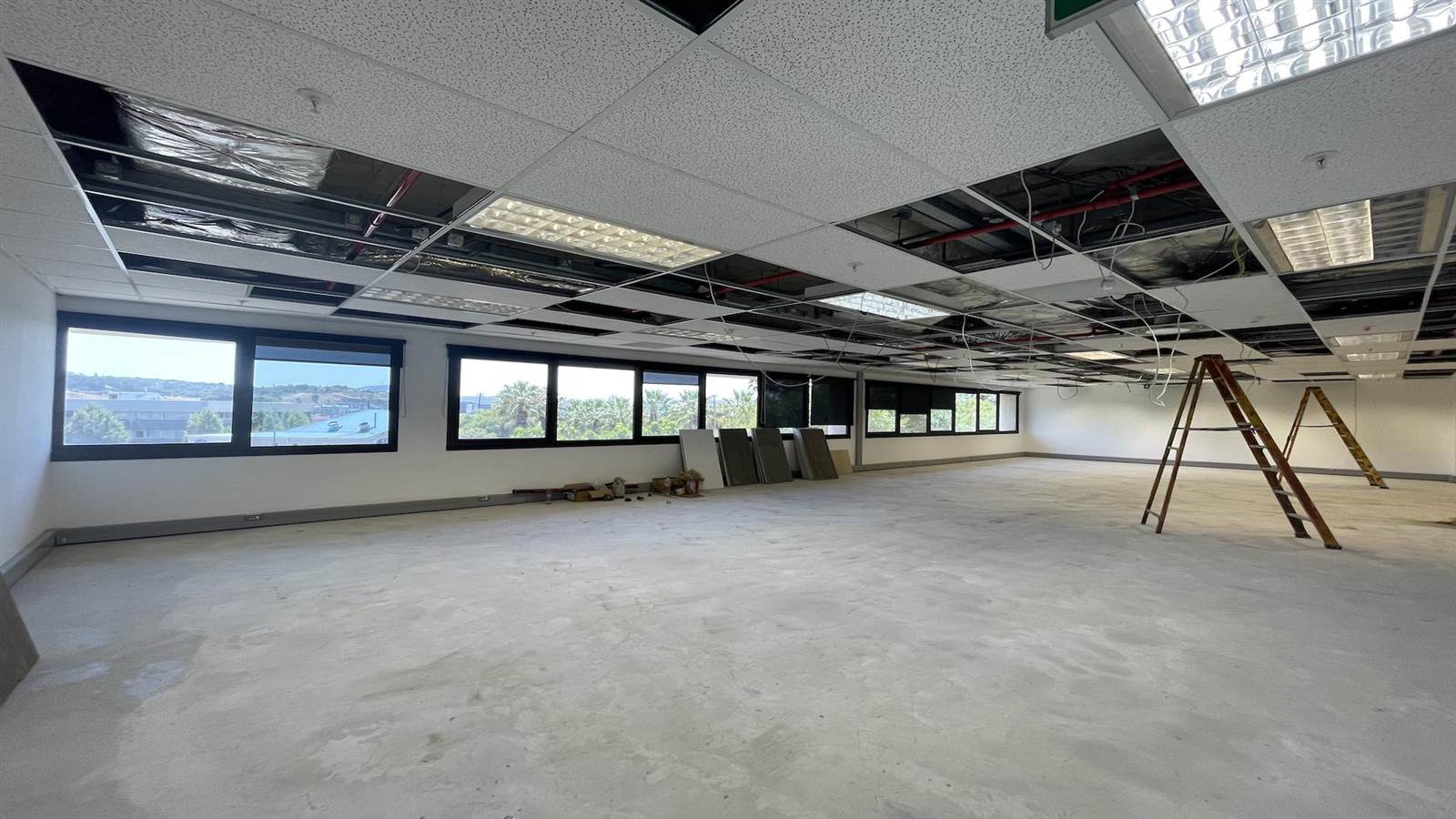 240  m² Commercial space in Tyger Valley photo number 10