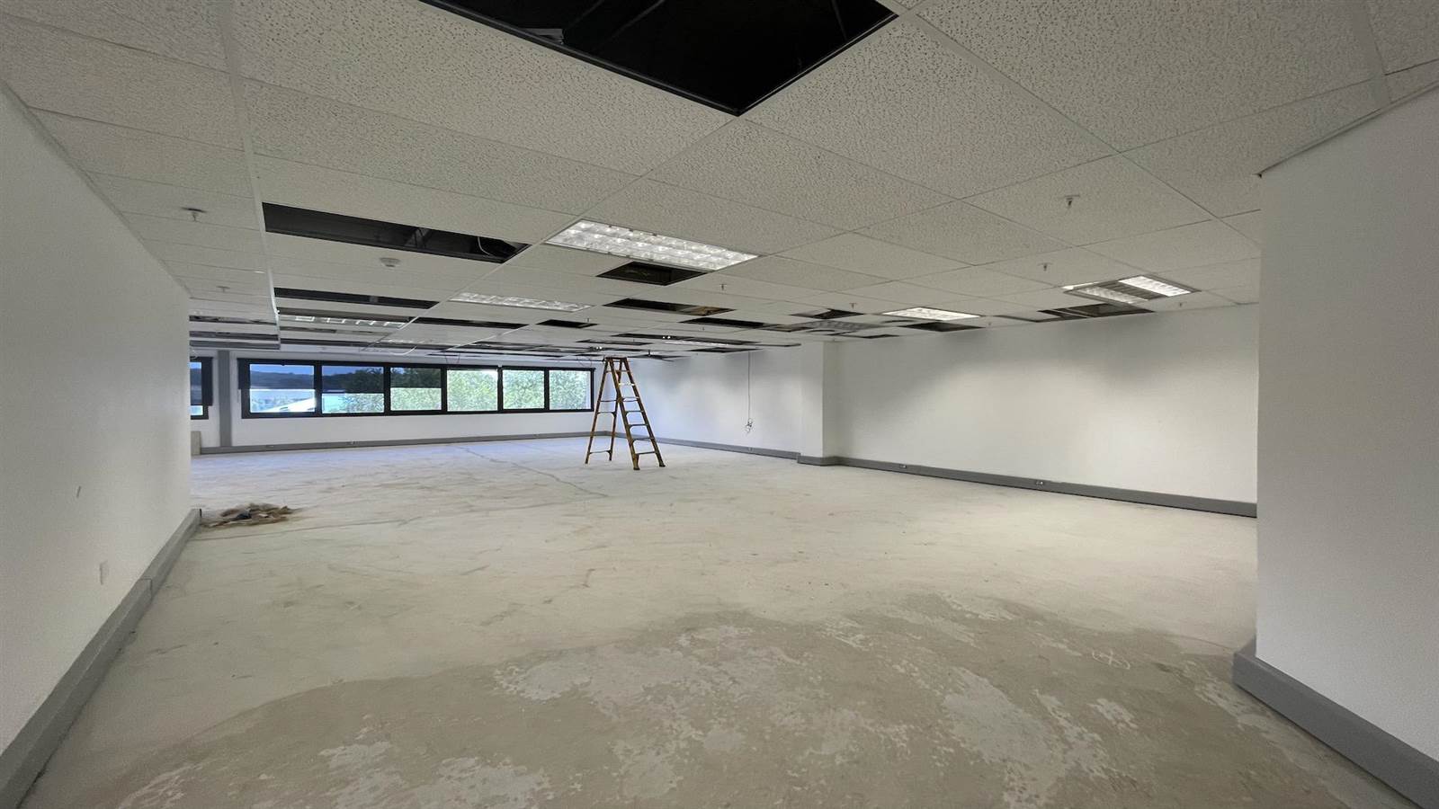 240  m² Commercial space in Tyger Valley photo number 6