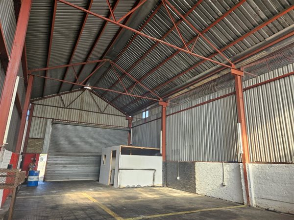 150  m² Industrial space