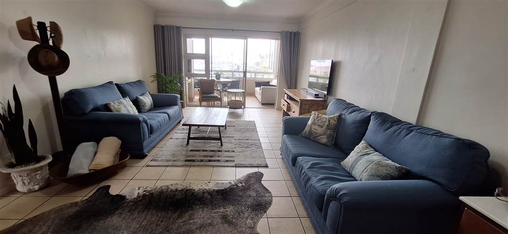 2 Bed Apartment in Port Owen photo number 5
