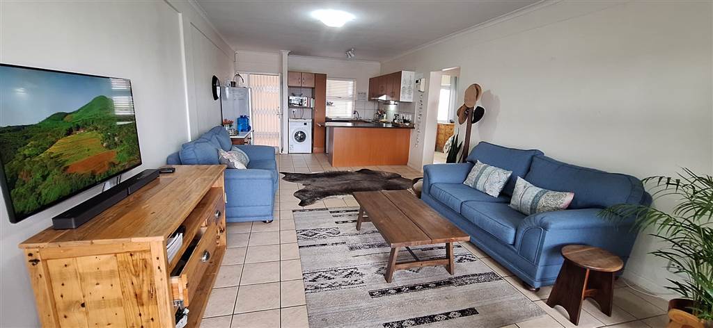 2 Bed Apartment in Port Owen photo number 4