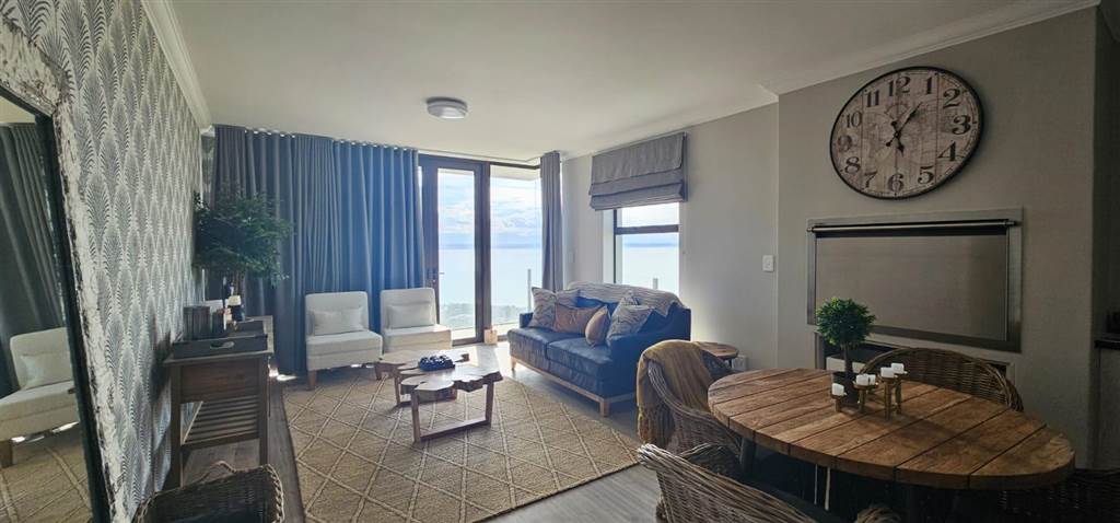 2 Bed Apartment in Mossel Bay Central photo number 9