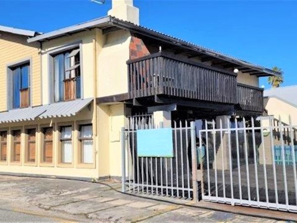 450  m² Commercial space in Knysna Central