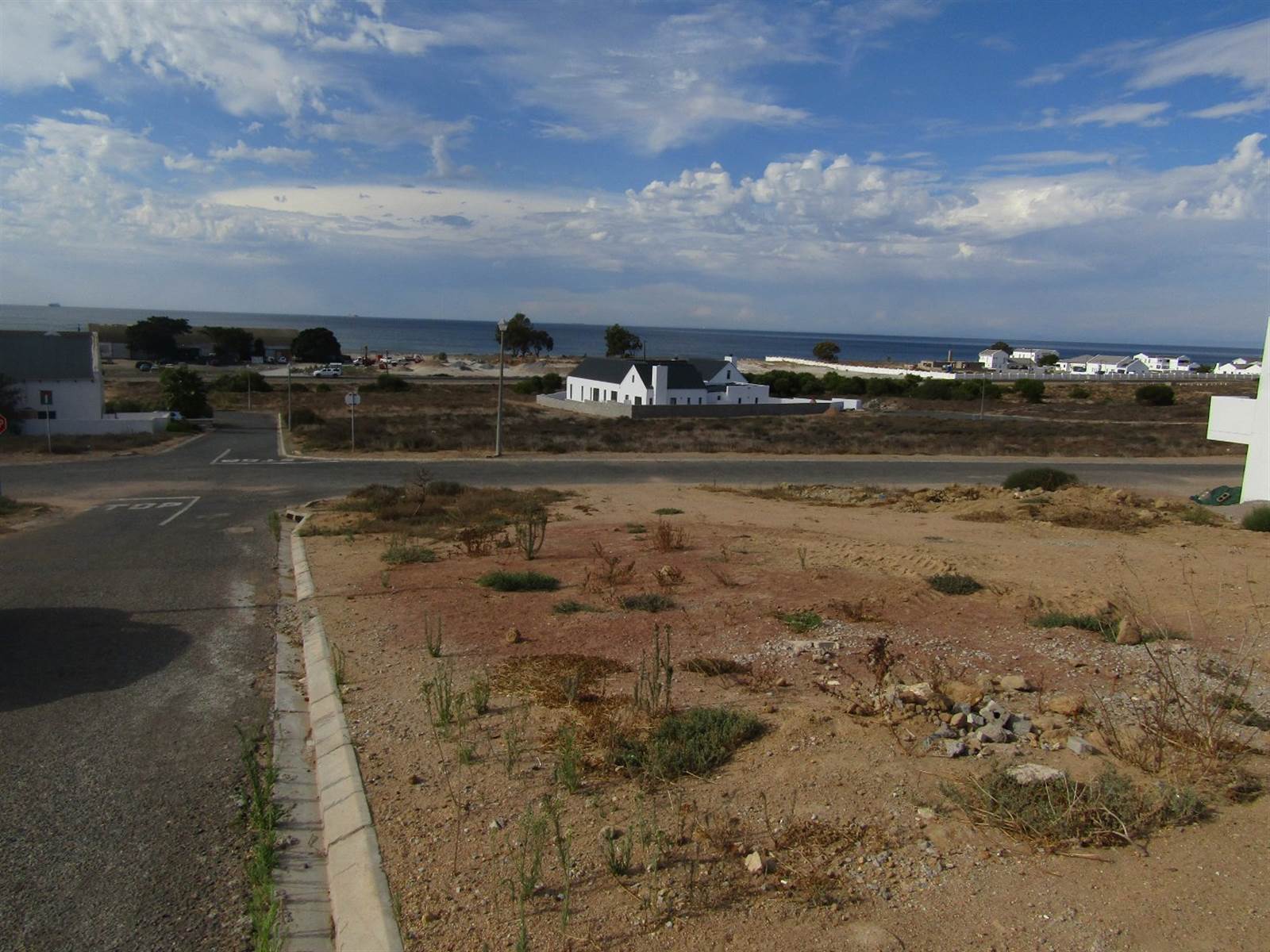 475 m² Land available in Da Gama Bay photo number 2