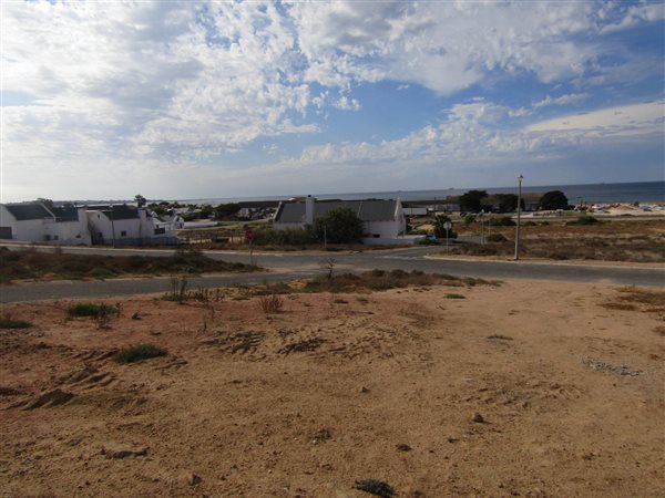 475 m² Land available in Da Gama Bay