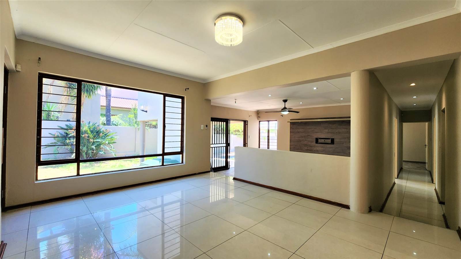 3 Bed House in Fourways photo number 7