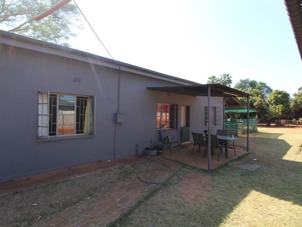 4 Bed House in Mookgophong (Naboomspruit) photo number 25