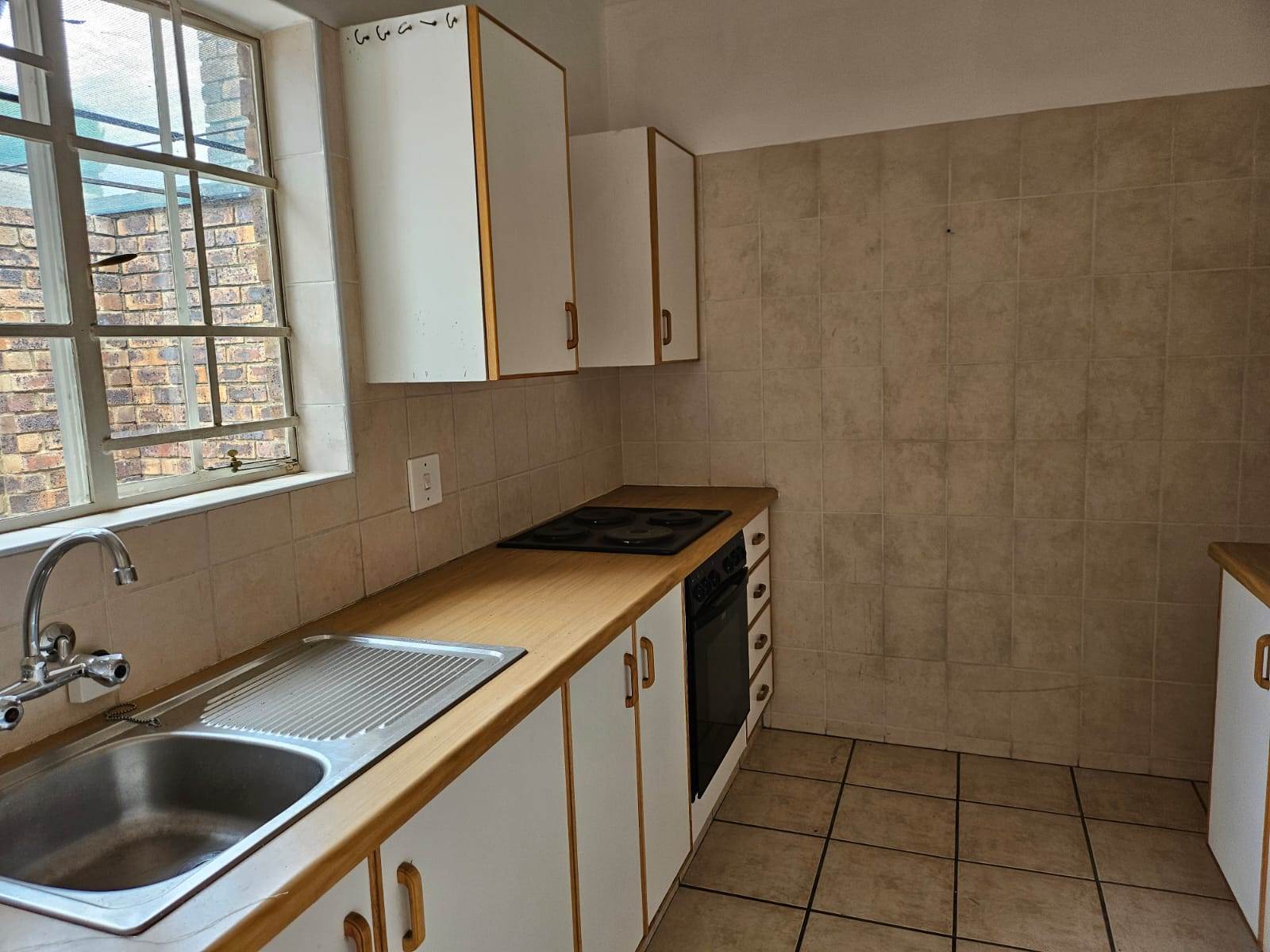1 Bed Flat in Groenkloof photo number 10