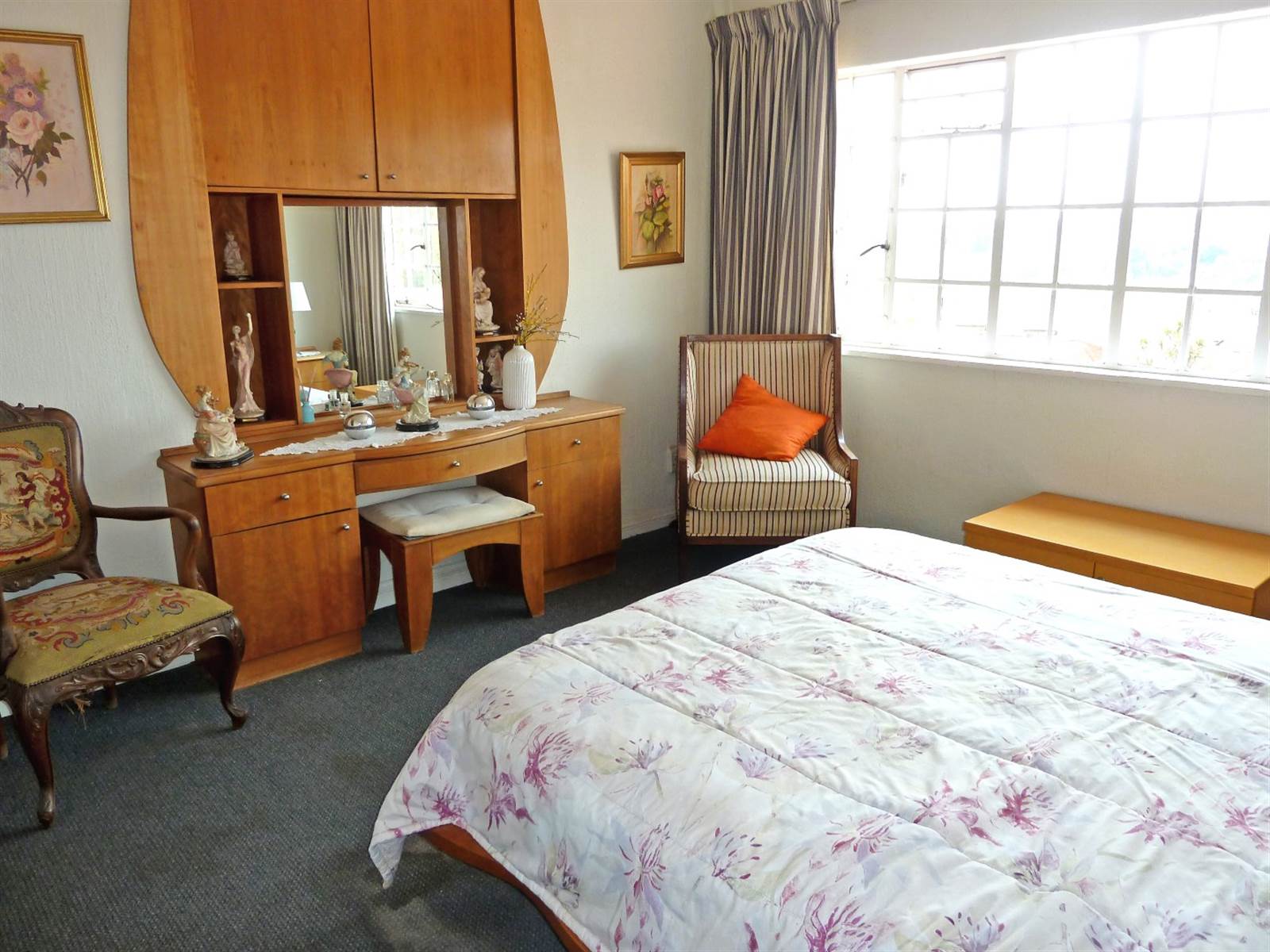 3 Bed Townhouse in Corlett Gardens photo number 28
