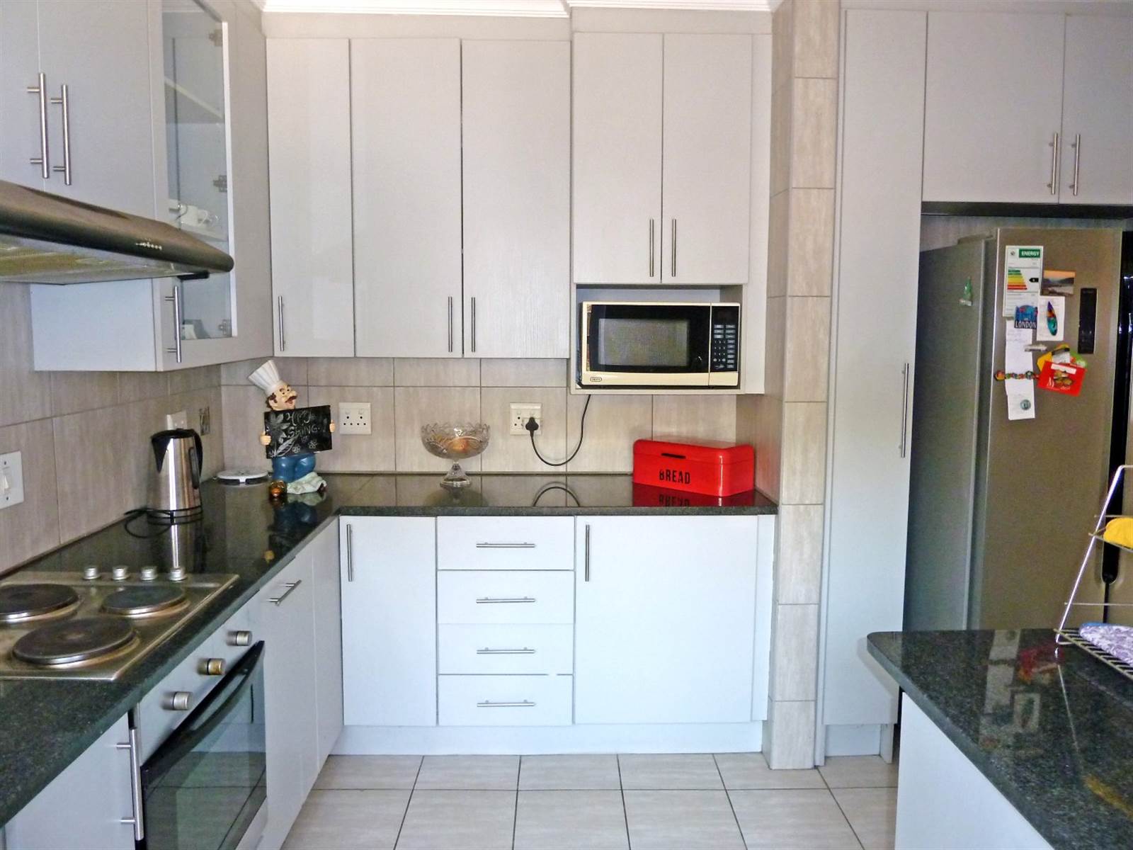 3 Bed Townhouse in Corlett Gardens photo number 14