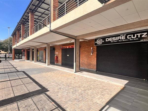 35  m² Commercial space