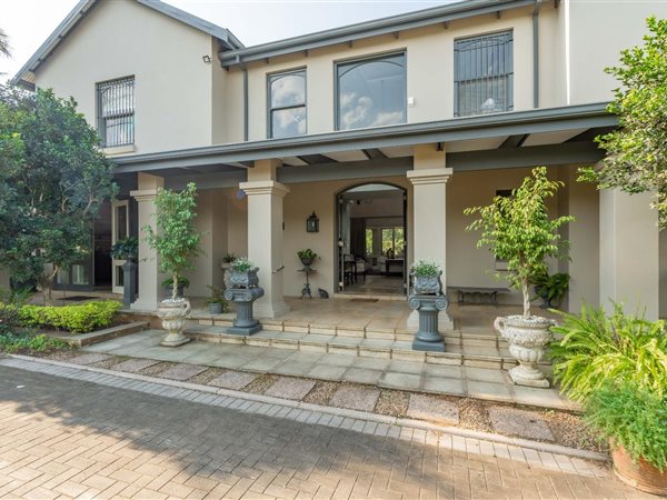 4 Bedroom House 4 Bedroom House