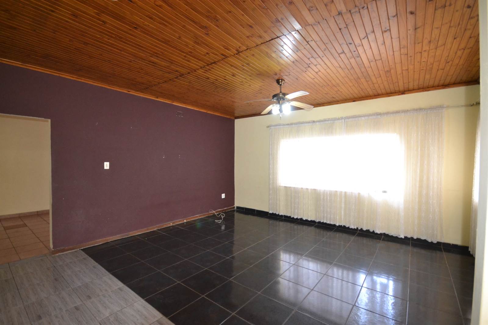 3 Bed House in Rosettenville photo number 4