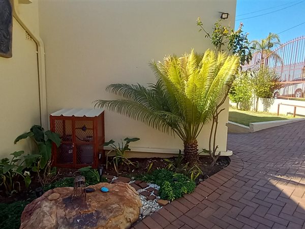 4 Bed House in Floracliffe