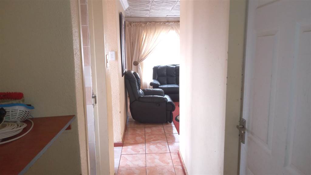 3 Bed House in Mmabatho unit 14 photo number 8