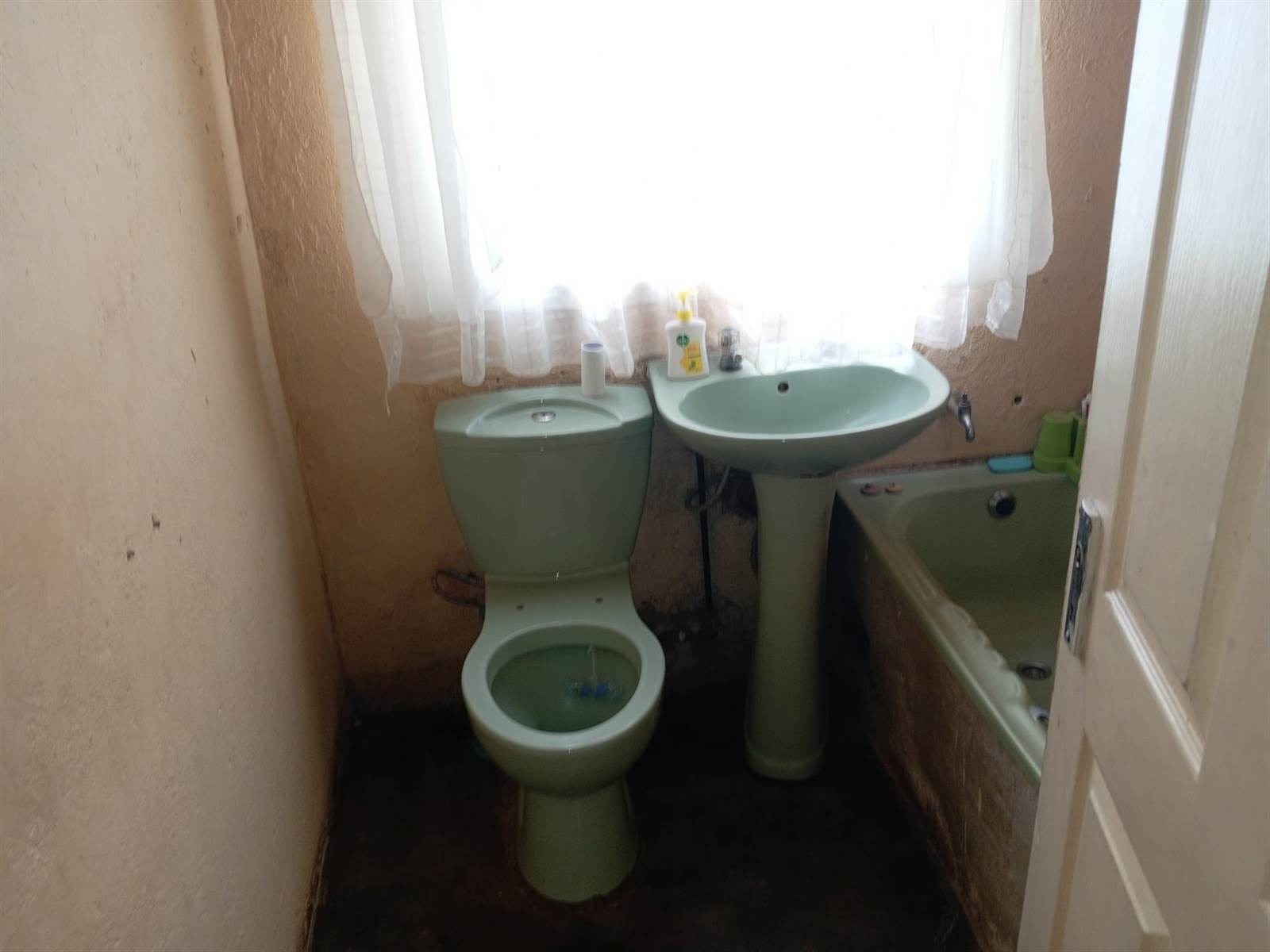 2 Bed House in Seshego photo number 11