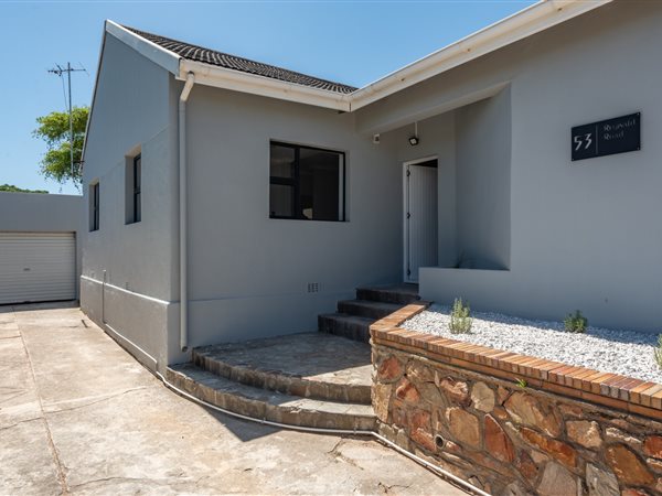 4 Bed House in Mount Pleasant
