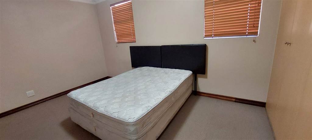 1 Bed Apartment in Hatfield photo number 11