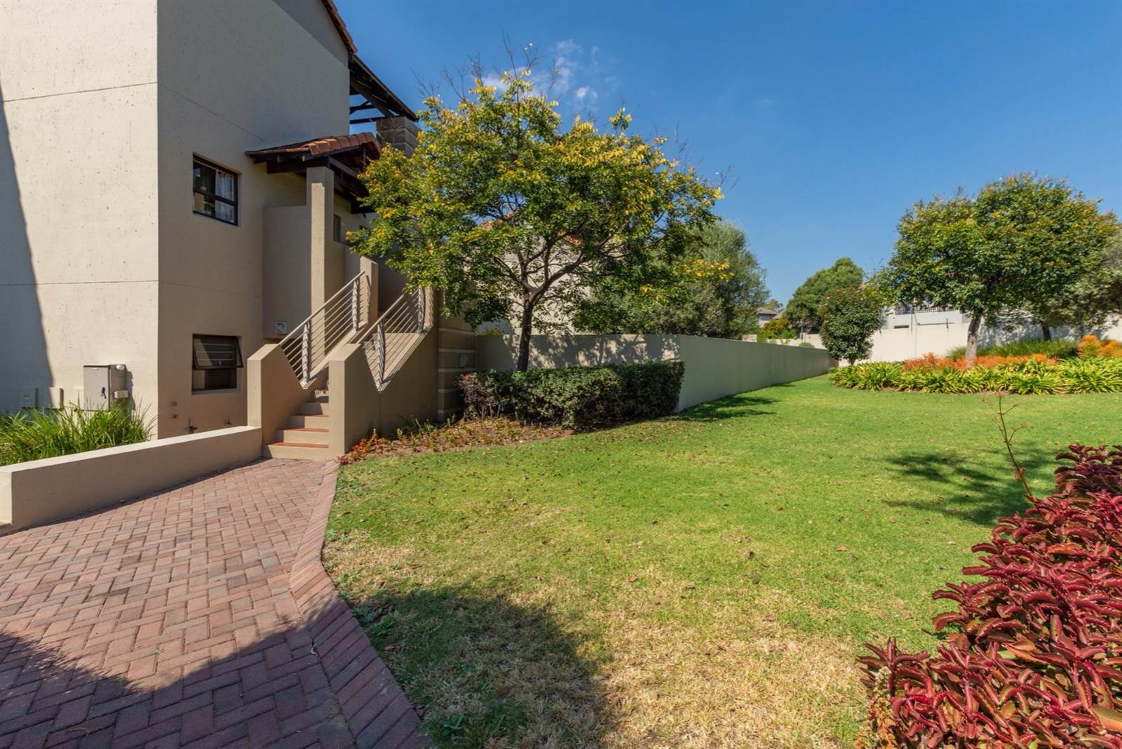 2 Bed Townhouse in Fourways photo number 26