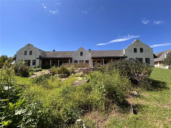 4.8 ha Smallholding 4.8 ha Smallholding